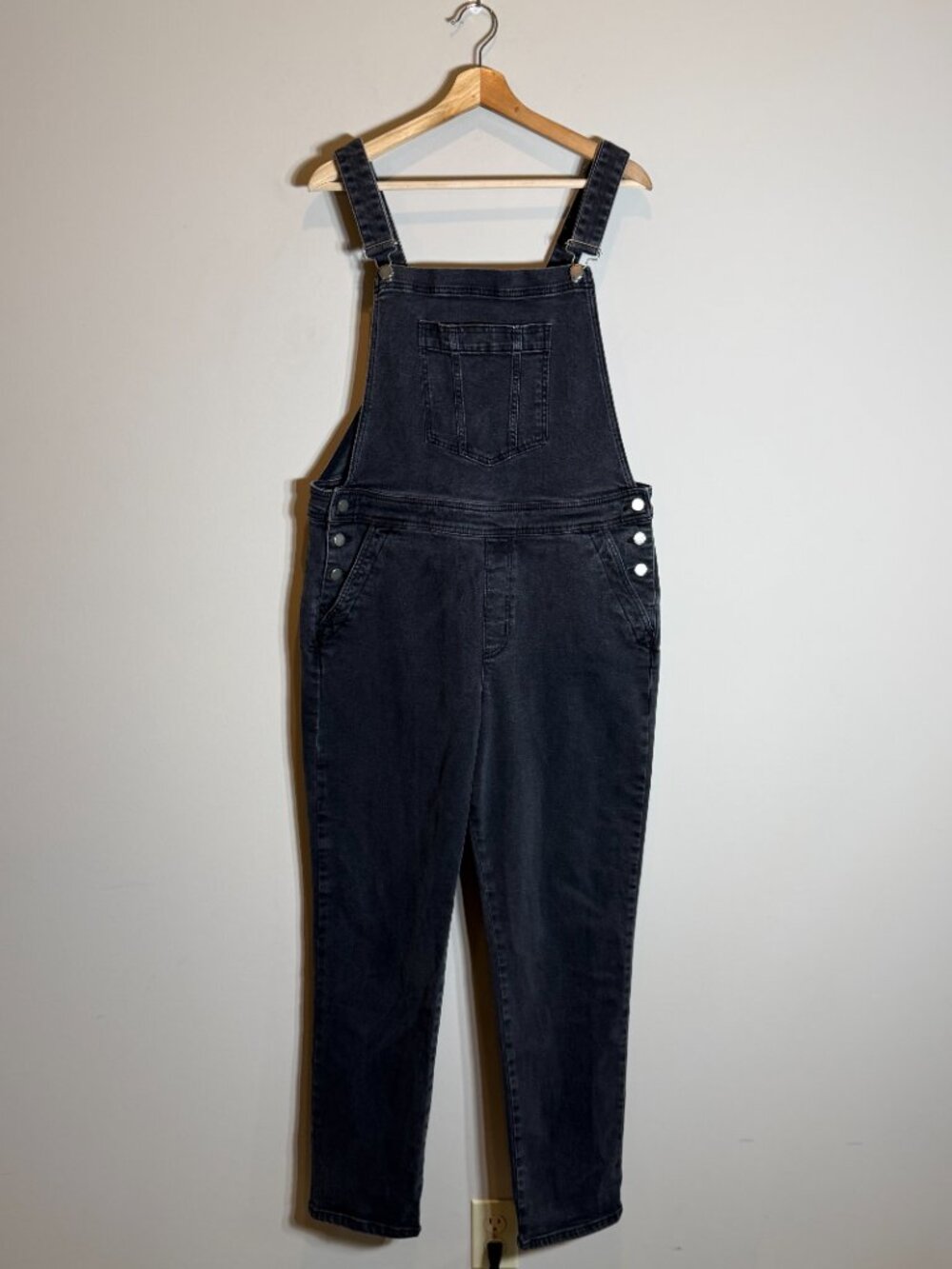 Boden Girlfriend Dungarees Overalls Women's 12 Washed Black Denim Boho Festival - Picture 2 of 16